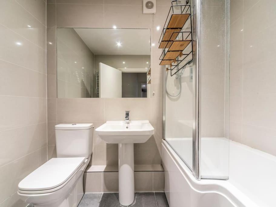 Surbiton Garden Flat Apartman Kültér fotó