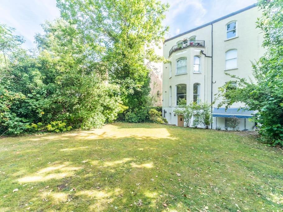 Surbiton Garden Flat Apartman Kültér fotó